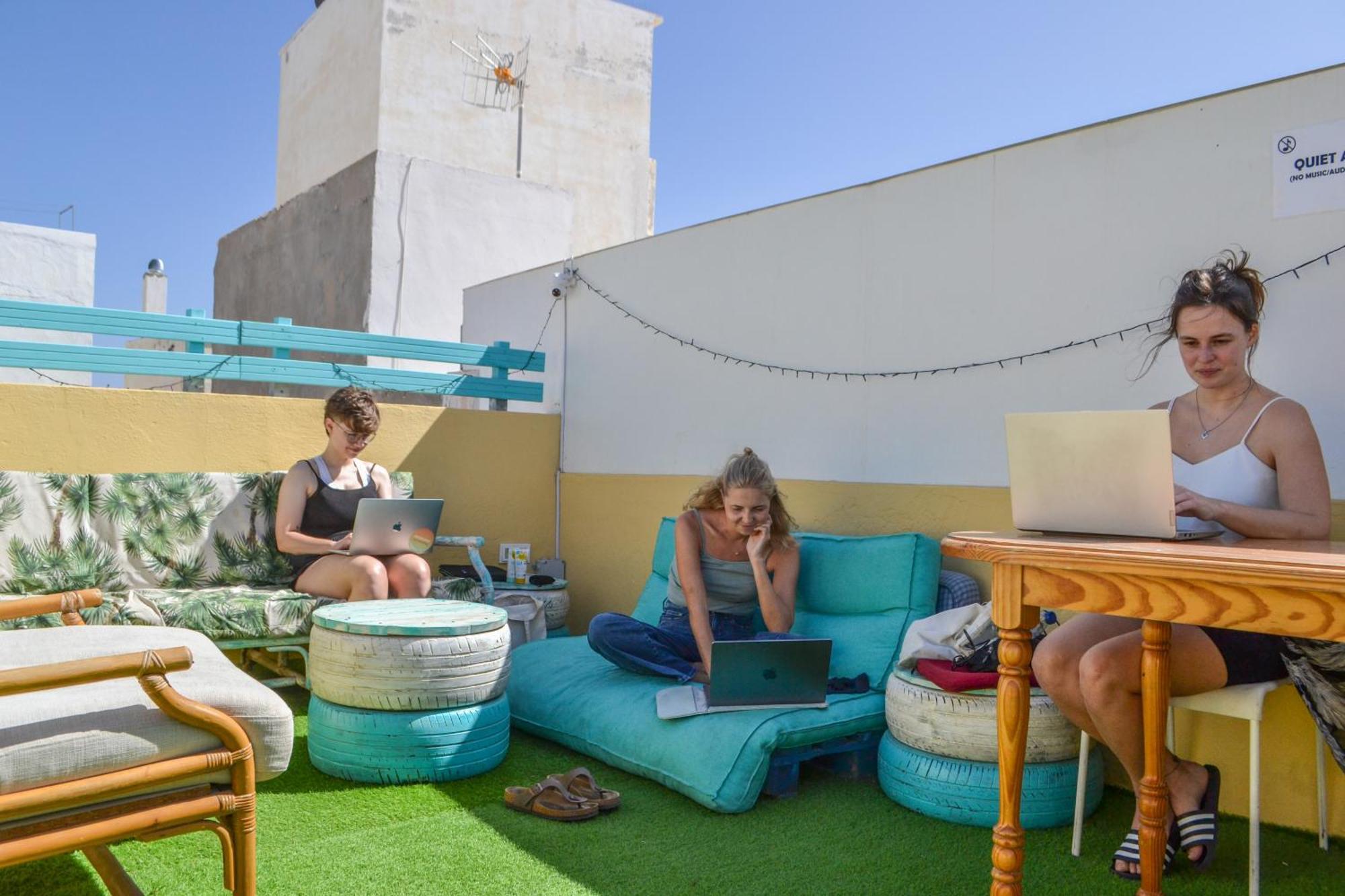 Daydream Medano Coliving Vandrarhem El Médano Exteriör bild